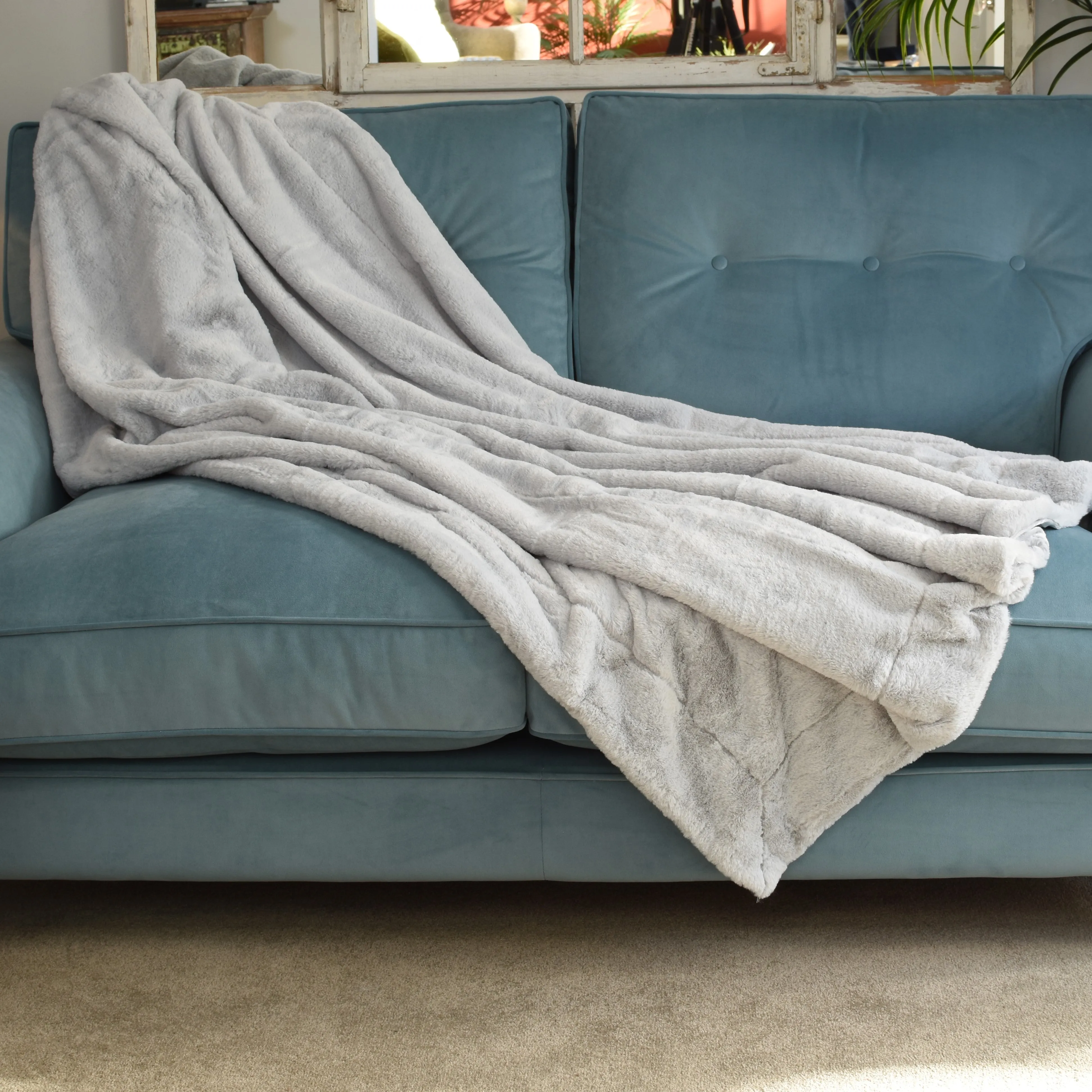 Faux Fur Throw - Short Pile - Silver Grey